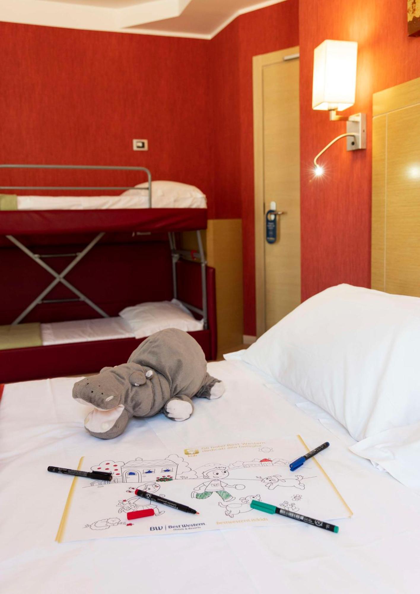 เบสต์ เวสเทิร์น ปอร์โต อันติโก Hotel เจนัว ภายนอก รูปภาพ