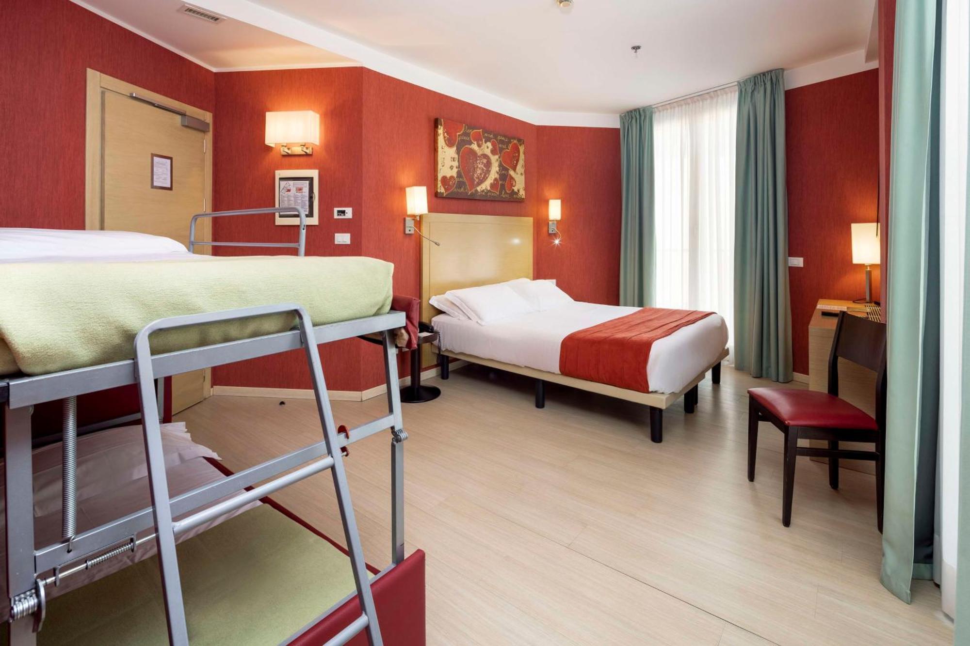 เบสต์ เวสเทิร์น ปอร์โต อันติโก Hotel เจนัว ภายนอก รูปภาพ