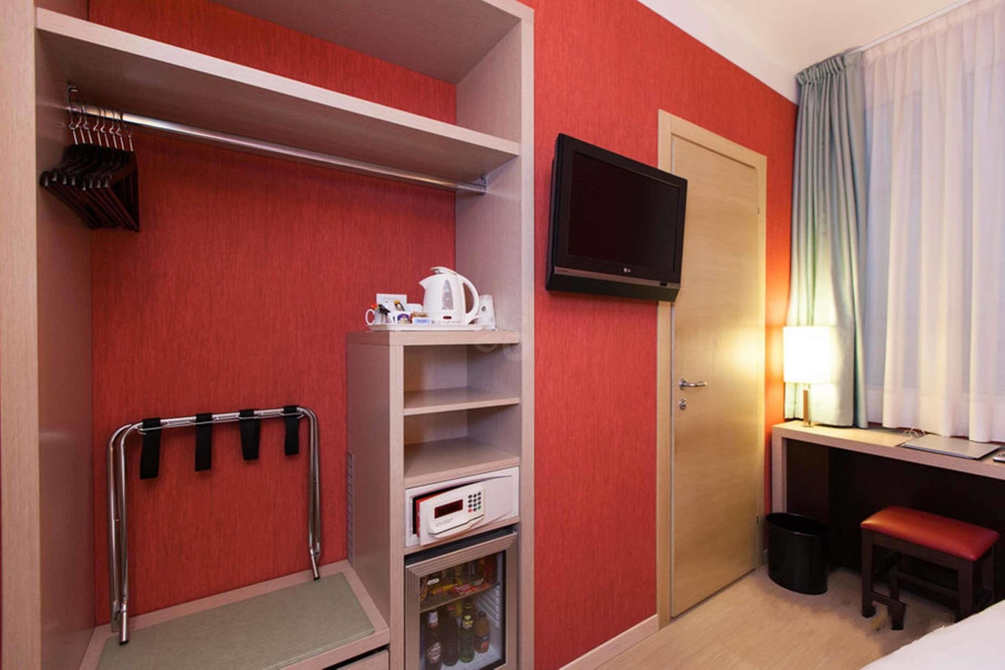 เบสต์ เวสเทิร์น ปอร์โต อันติโก Hotel เจนัว ภายนอก รูปภาพ