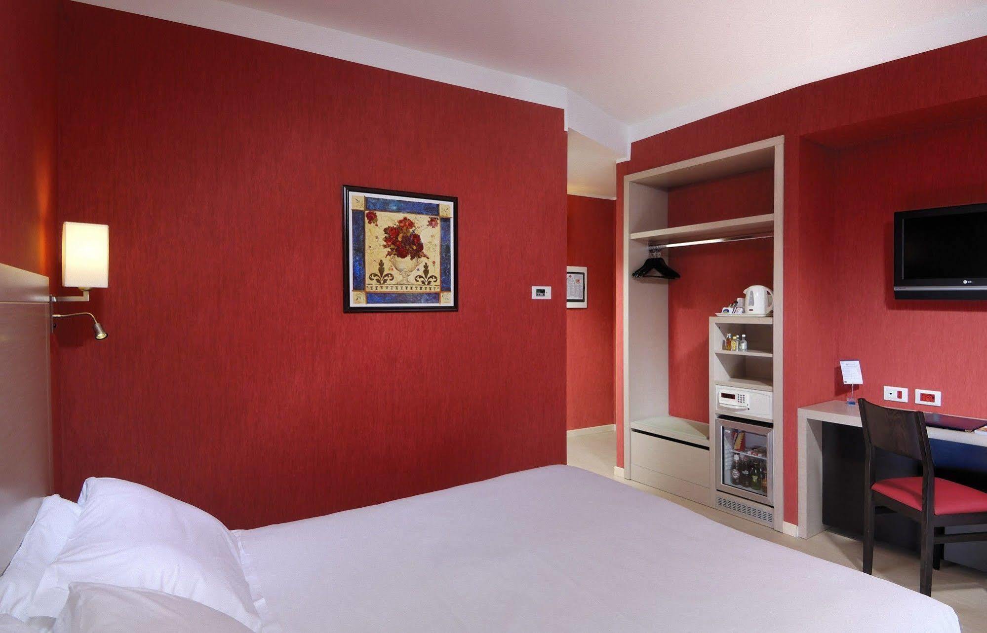 เบสต์ เวสเทิร์น ปอร์โต อันติโก Hotel เจนัว ภายนอก รูปภาพ